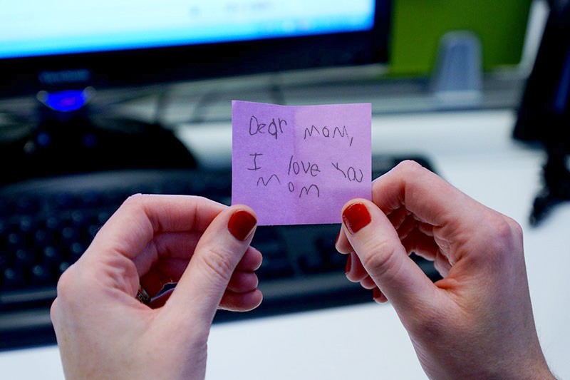 mom_bag800_image2.jpg Thumbnail