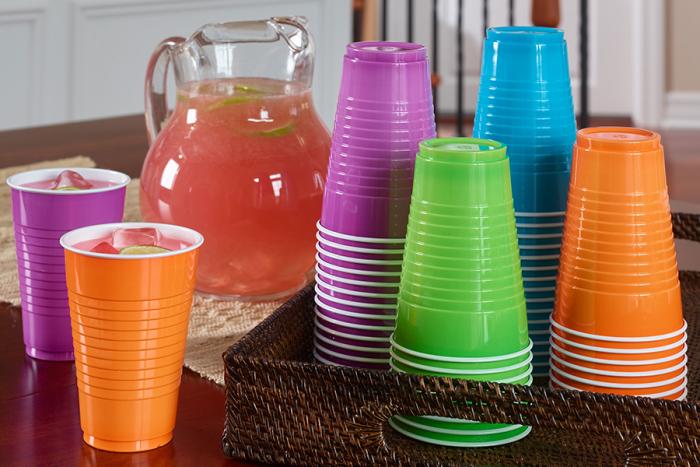 Assorted colors party cups
