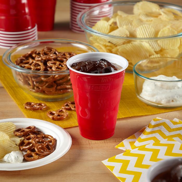 Hefty Party On! 18 oz Red Disposable Plastic Cups - Shop Drinkware at H-E-B