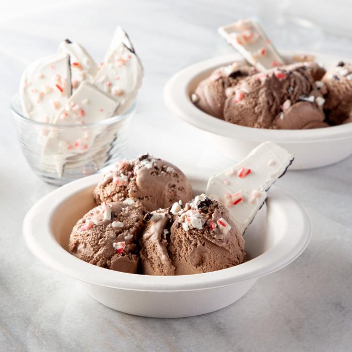 Hefty ECOSAVE 16oz bowl filled with chocolate ice cream and topped with peppermint bark