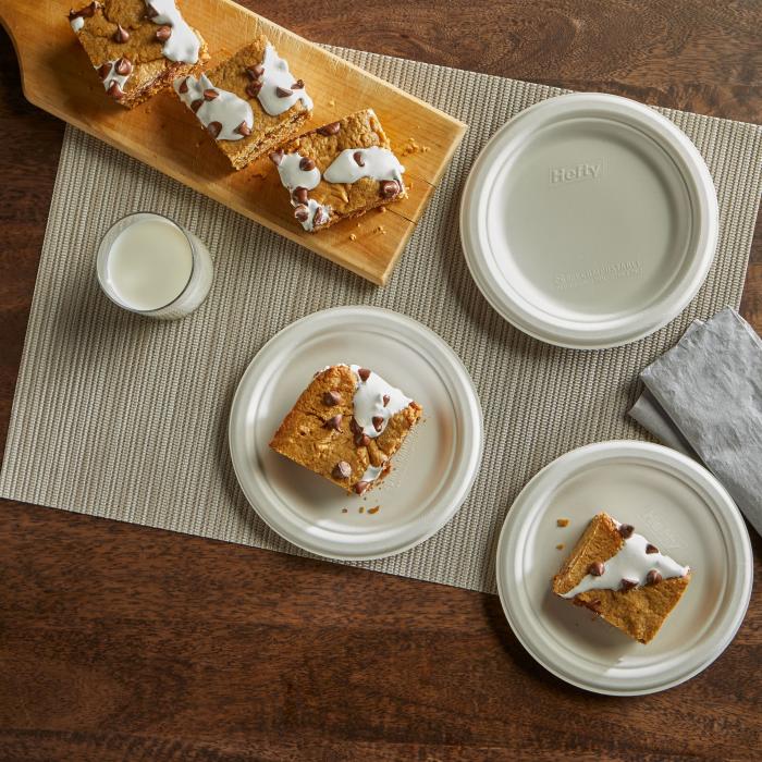 Cookie bars on snack size Hefty ECOSAVE plates