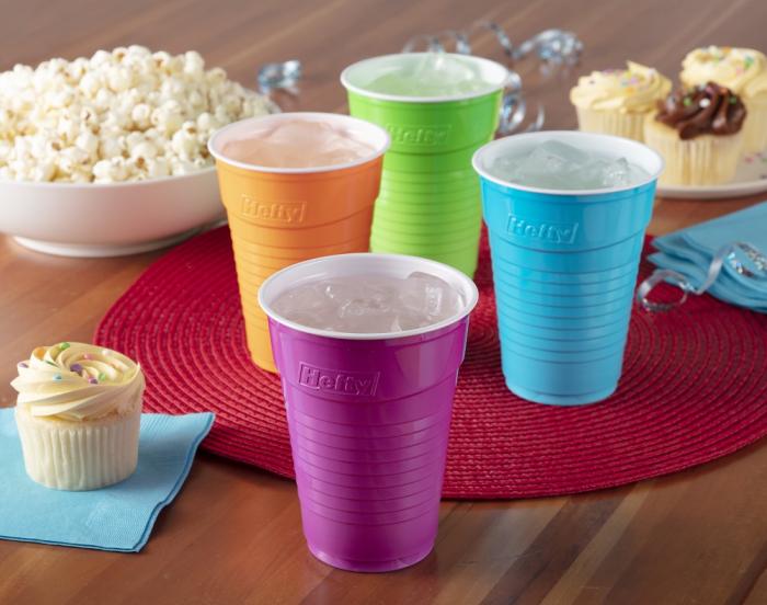 Hefty Party On Disposable Plastic Cups, Assorted, 16 Ounce, 100 Count